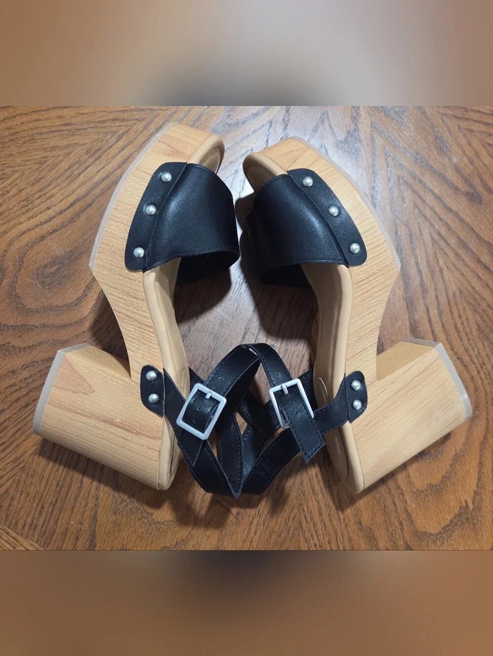 Women’s Universal Thread Clog Sandals 7.5 Women